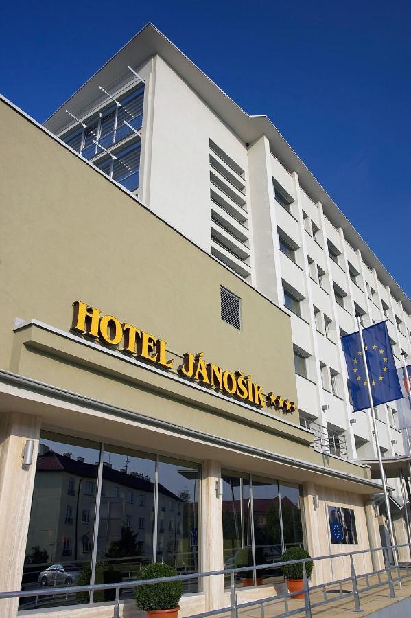 Hotel Janosik Liptovsky Mikulas Luaran gambar